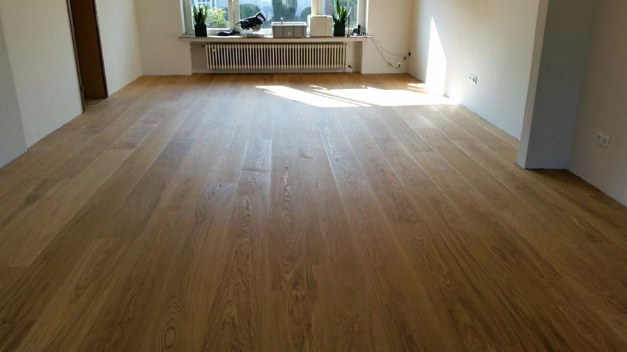 Parkettsanierung: Ausbau von Mosaikparkett und Neuverlegung von Landhausdielen im XL-Format-13