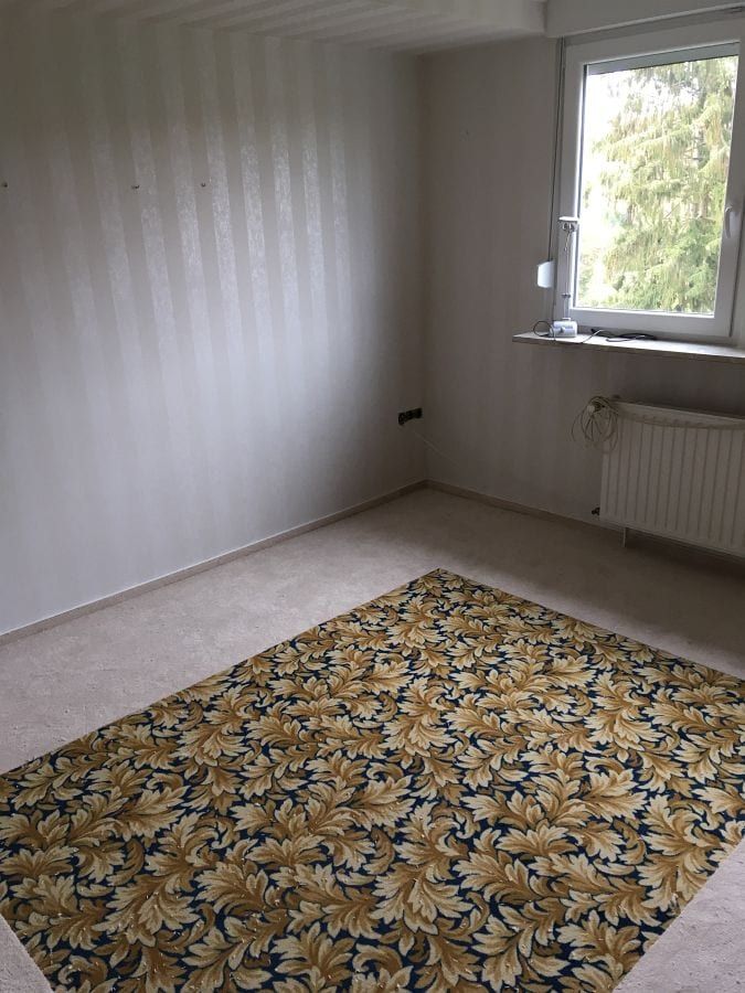 Teppichboden mit umlaufendem Fries — das Zimmer am Fenster, Fries rundum verlegt